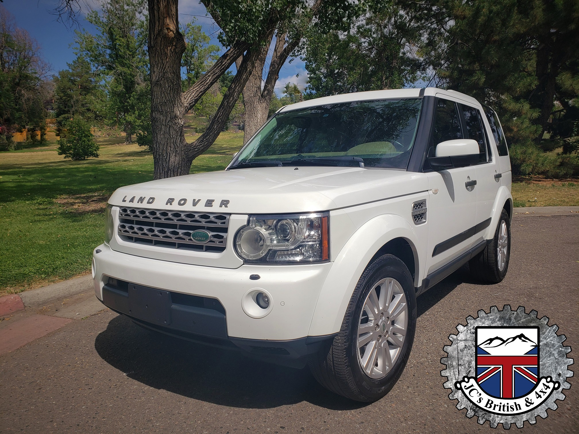 2011 Land Rover LR4 HSE preview
